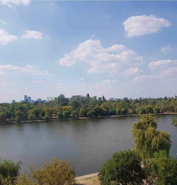 Colentina Posseidon Residence McDonalds, langa parcul Plumbuita